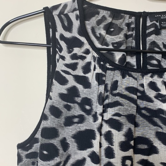Ann Taylor | Leopard Print Silk & Merino Wool  Lightweight Camisole Top XSP - Picture 7 of 16